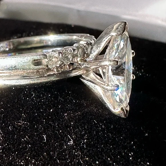 1.5 CT Marquise Moissanite Solitaire Set - Picture 9 of 14